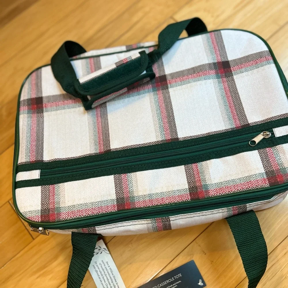 NWT Bee & Willow Insulated Casserole Plaid Green and White Tote